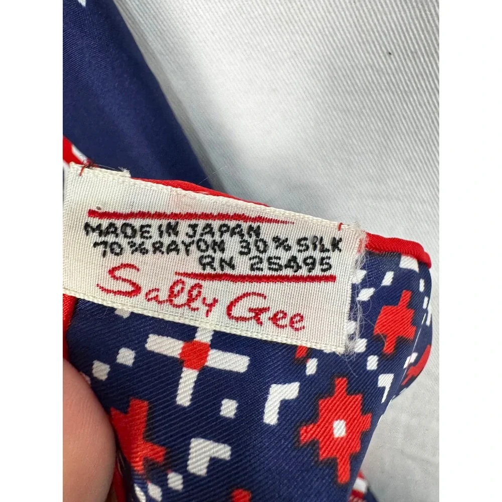 Vintage Sally Gee Silk Blend Scarf Navy Red White‎ Pixel Art Novelty Print Japan